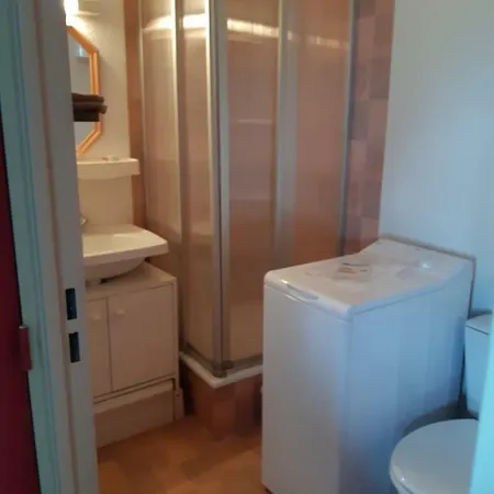 Apartment 98 Rue Du Loch *